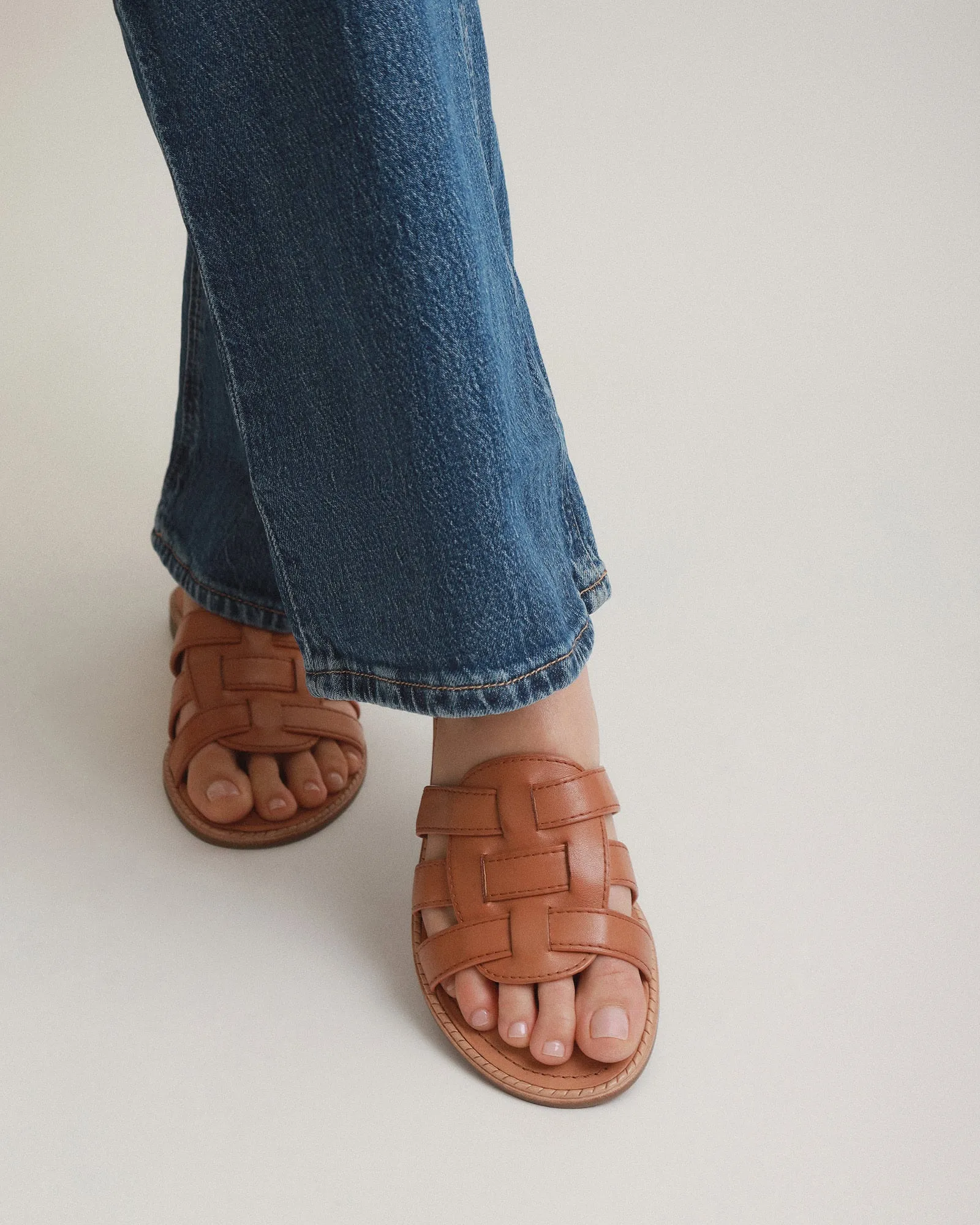 JASPER FLAT SANDALS BRANDY LEATHER