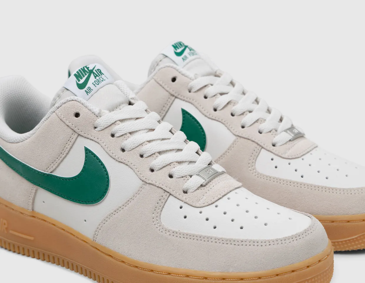 Nike Air Force 1 '07 LV8 Phantom / Malachite - Gum Yellow